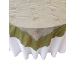 Sur-nappe organza vert floral avec contour satin