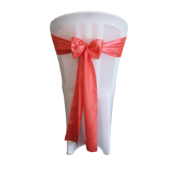 Boucle en satin corail