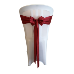 Boucle en satin bourgogne