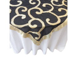 Sur-nappe noire et dor mdival